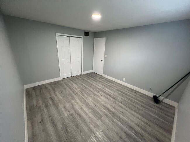 Foto del edificio - 6840 Pembroke Rd