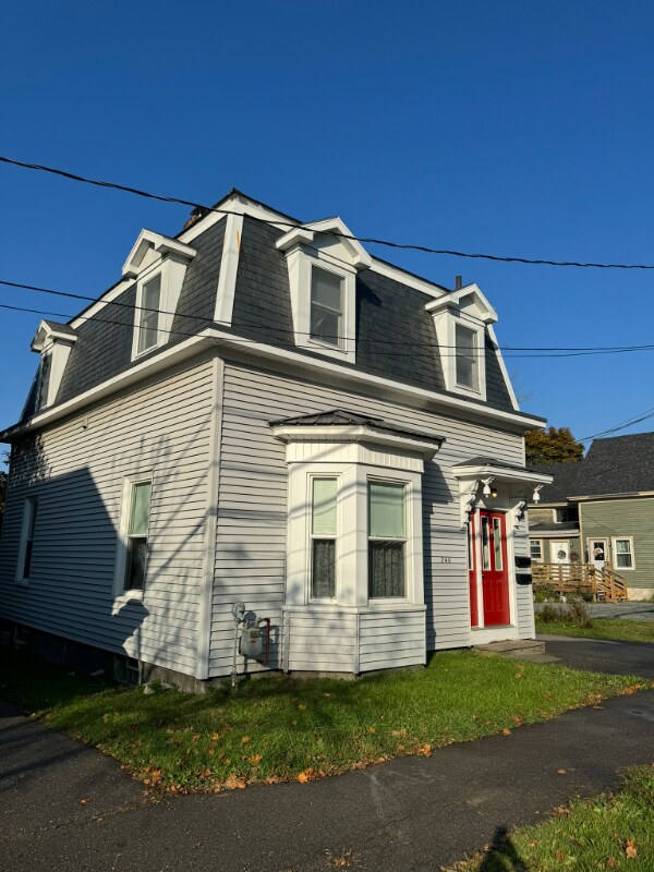 Primary Photo - 246 Elm St
