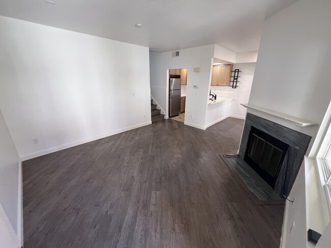 Foto del edificio - 977 Warburton Ave