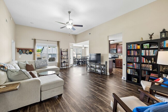 Foto del edificio - 1151 Eagles Bluff Dr