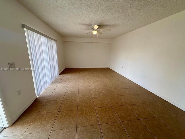 Building Photo - 528 Green Springs Pl