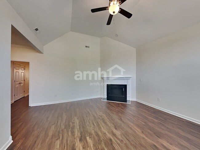 Foto del edificio - 1311 Carmack Ct