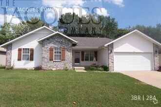 Building Photo - 444 S Lulwood Ave