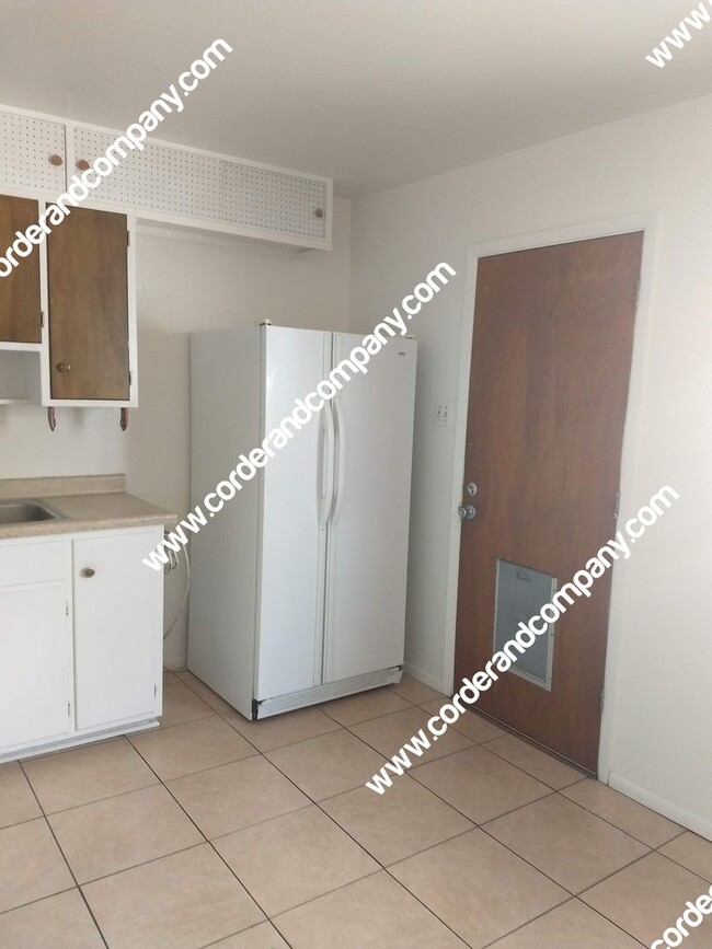 Foto del edificio - Beautiful 3 Bedroom, 1 Bathroom, 1 Car Gar...