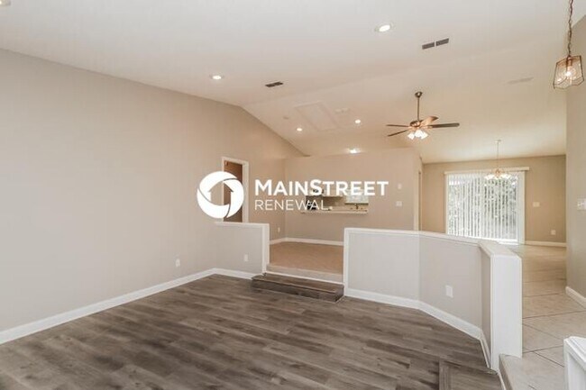 Foto del edificio - 3 Bedroom Pet-Friendly Home in LONGWOOD, F...