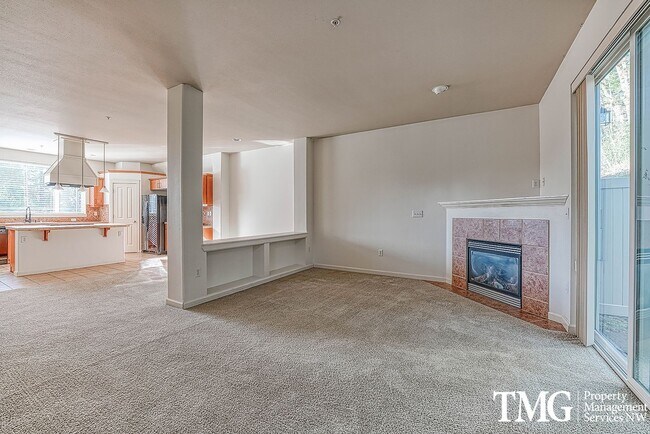 Foto del edificio - Low Maintenance, High Enjoyment in Salmon Creek!