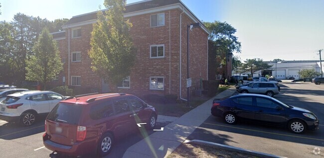 Building Photo - 6878 W Touhy Ave