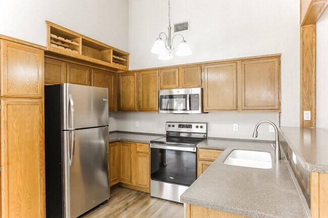 Foto del edificio - 6110 Hott Springs Dr