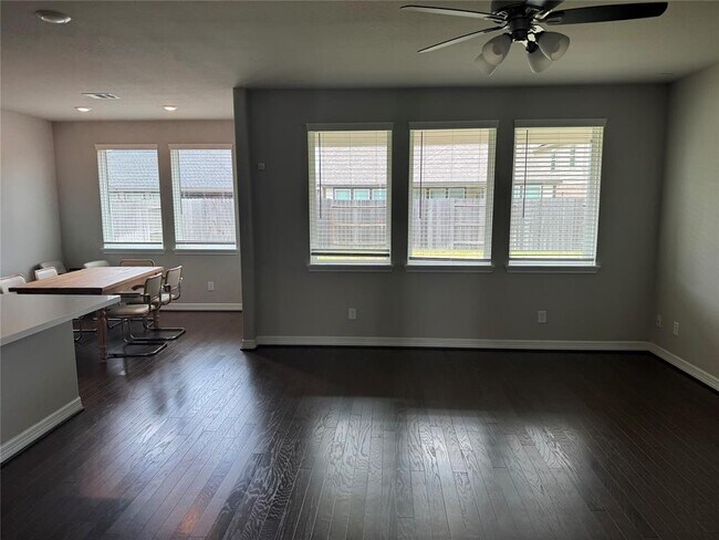 Foto del edificio - 17015 Westmoreland Promenade Pl