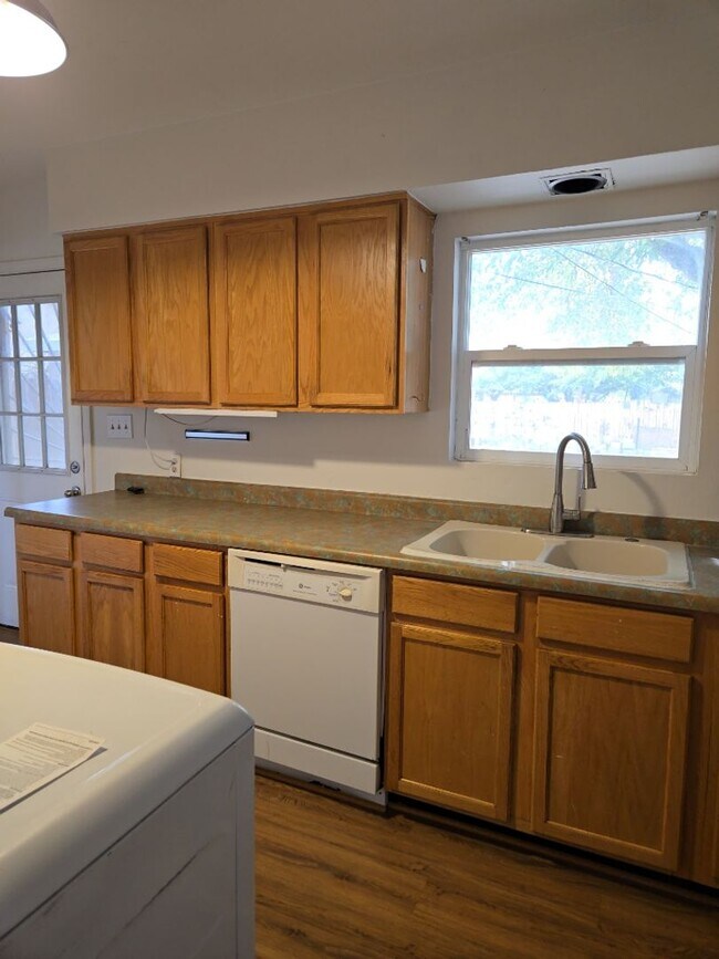 Foto del edificio - 813 Palisades Dr NW
