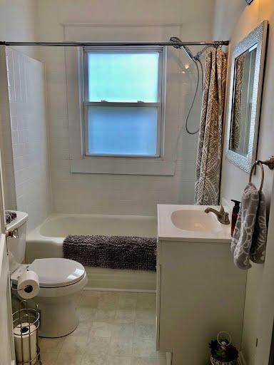 Foto del edificio - 2205 Mayflower Dr