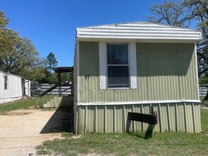 Building Photo - 27 Blue Star Dr