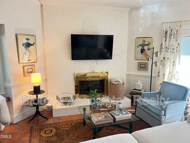 Foto del edificio - 1401 Governors Ct