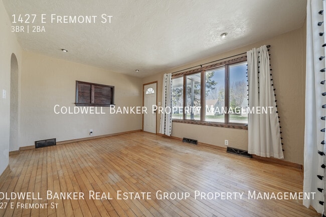 Foto del edificio - 1427 E Fremont St