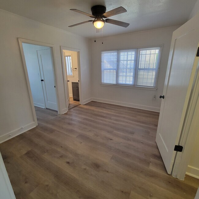 Foto del edificio - 1469-1412 12th Ave