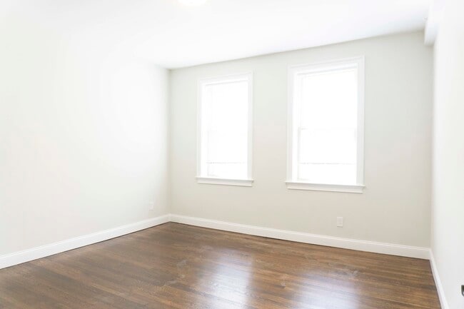 Photo - 2017 Commonwealth Ave Apartment