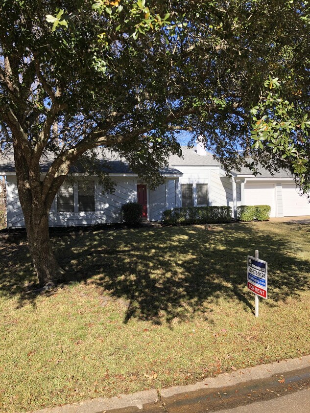 Primary Photo - 244 Pine Knoll Dr