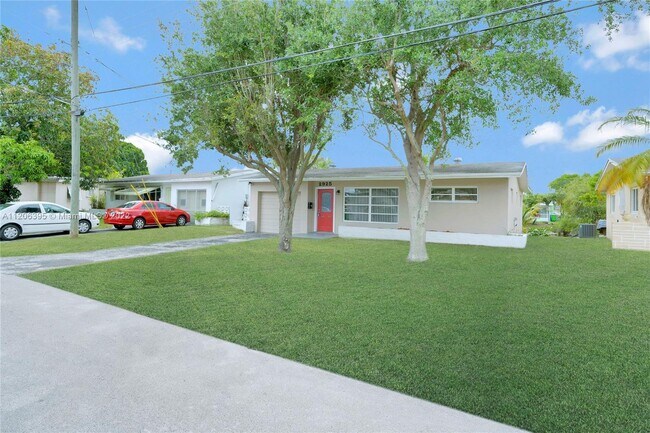 Building Photo - 2925 NW 69th Ave