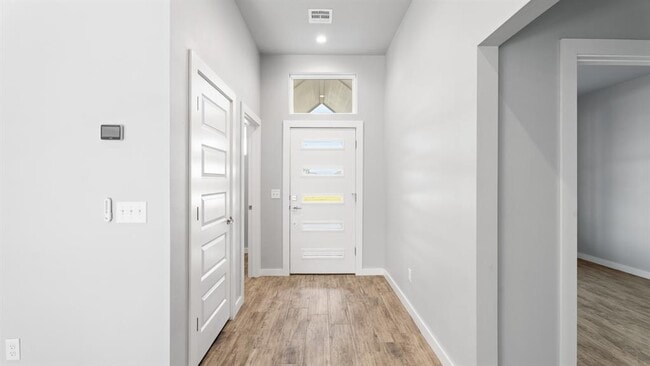 Building Photo - 17857 Salem Rd