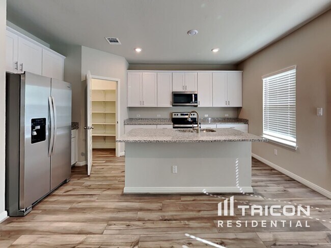Building Photo - 5802 Nyla Way St. Hedwig TX