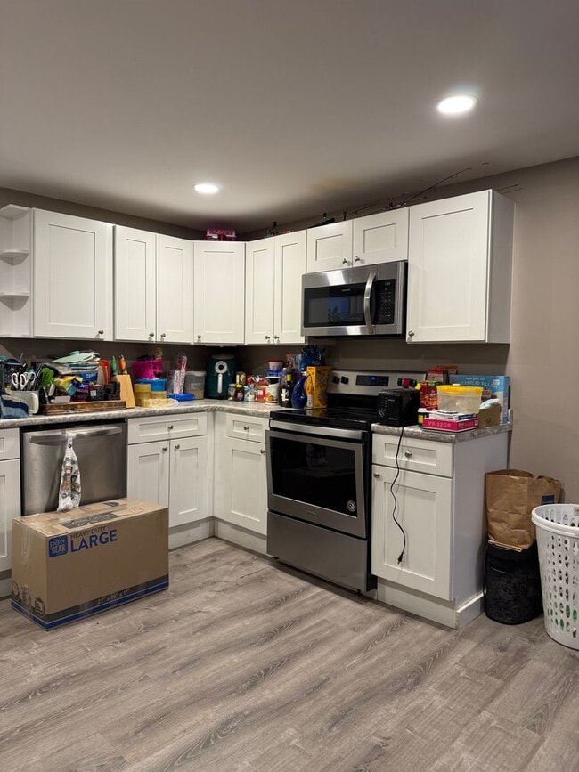 Building Photo - 257 S Main St