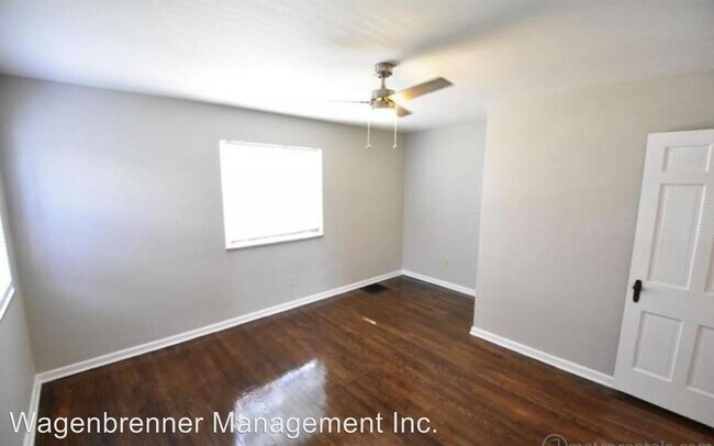 Building Photo - 1135-1141 S Cassingham Rd