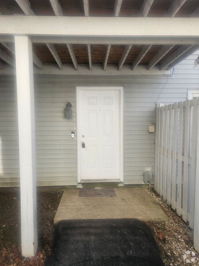Building Photo - 2333 Carnation Dr