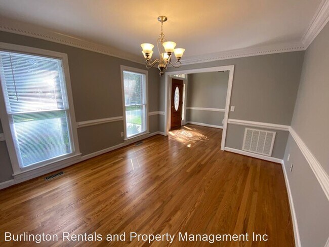 Building Photo - 3 br, 2 bath House - 105 Avenue of Trees