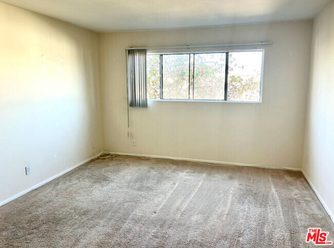 Foto del edificio - 1440 Reeves St