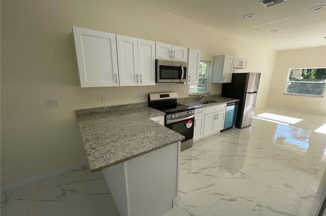Building Photo - 13055 Apache Dr