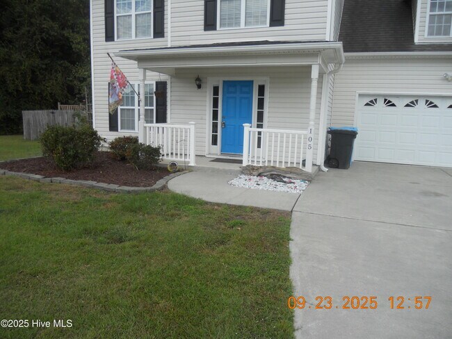 Foto del edificio - 105 Spring Leaf Ln