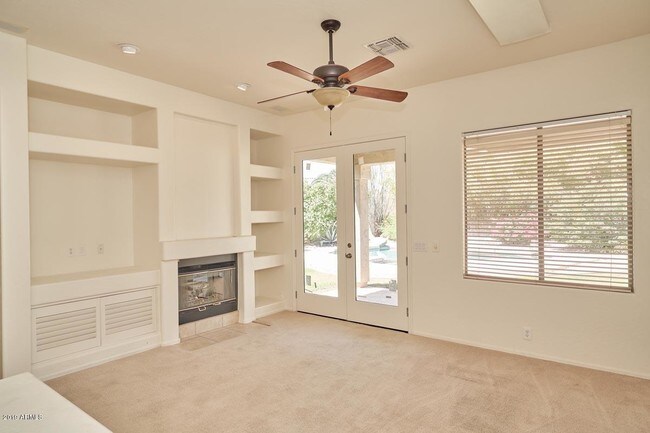 Foto del edificio - 16624 S 15th Ln
