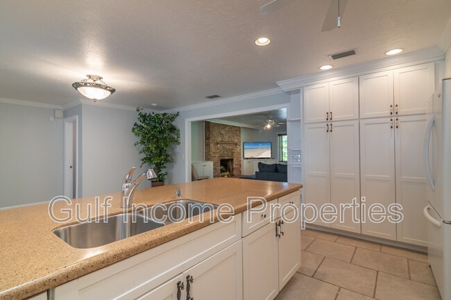 Foto del edificio - 2130 Pinehurst St