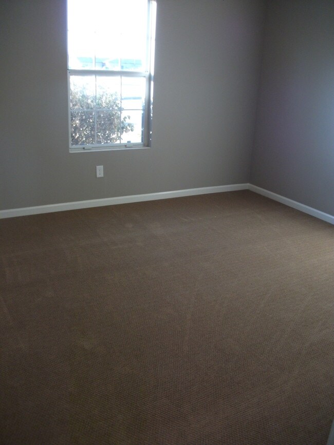 Foto del edificio - 2908 Russell Ct