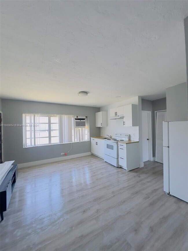 Foto del edificio - 3905 W Flagler St