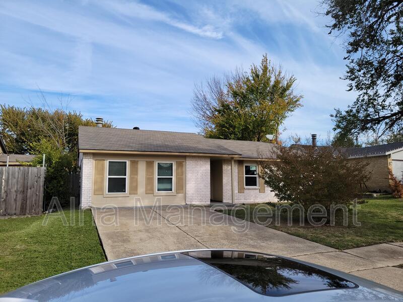 Foto principal - 417 Green Canyon Dr