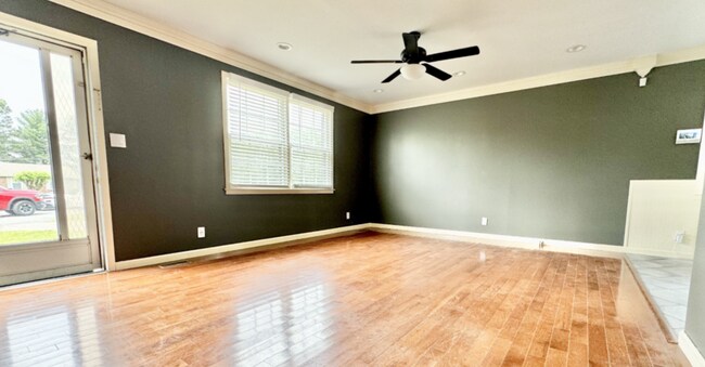 Foto del edificio - Beautiful 2-bedroom,1-bath home conveniently located near shopping, dining, schools, and Fort Cam...
