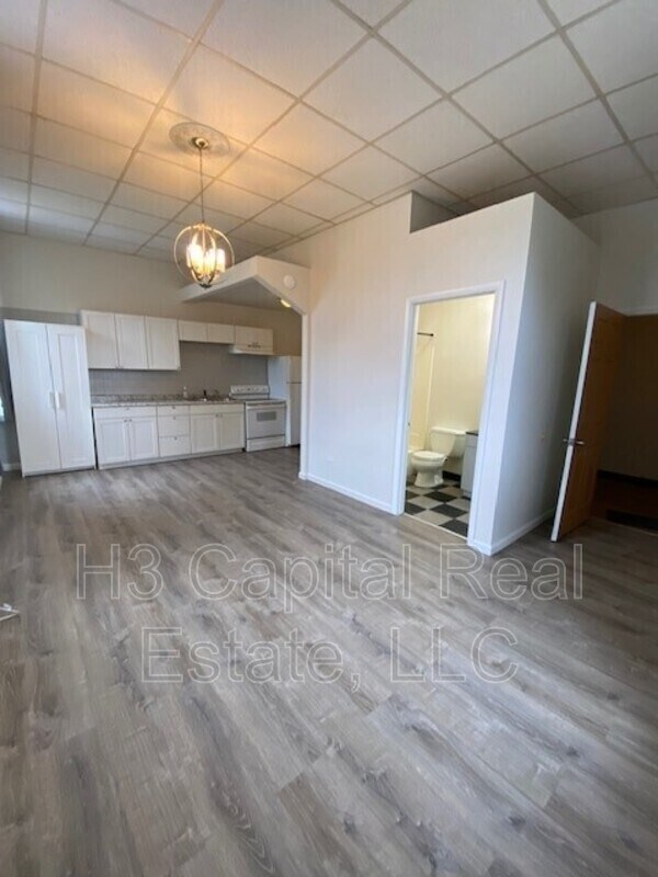 901 Niedringhaus Ave Unit B, Granite City, IL 62040 Condo for Rent in