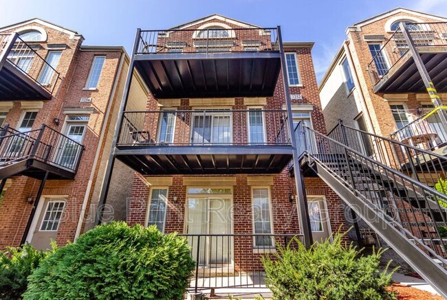 Building Photo - 7252 S Bennett Ave