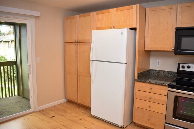 Foto del edificio - Check Out This LOW Price!!! Remodeled 3BD ...