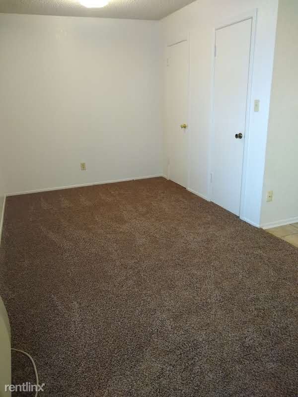 Building Photo - 220 Ridgecrest Dr