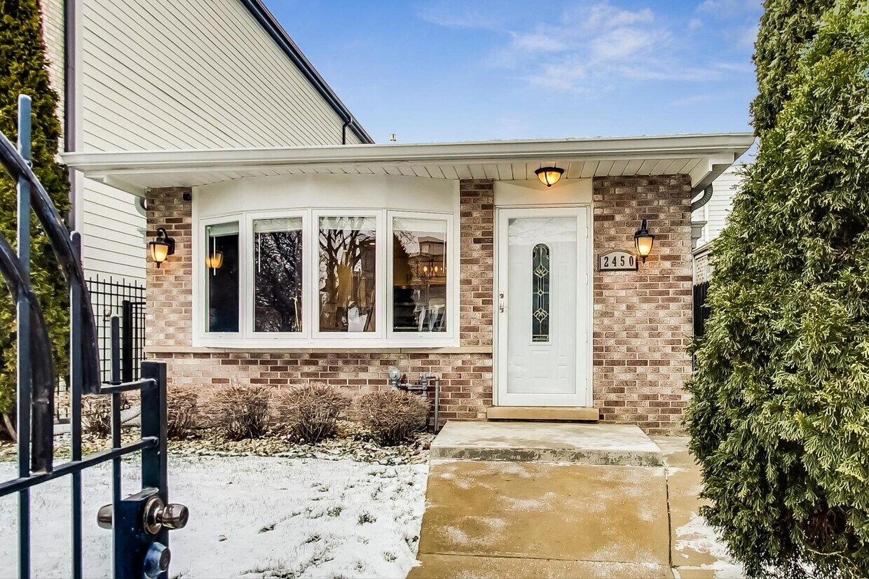 Foto principal - 2450 W Erie St