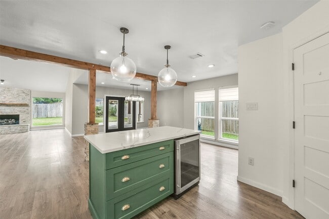 Foto del edificio - 12111 Whittington Dr