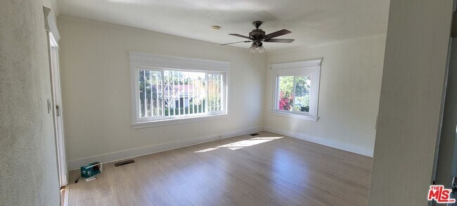 Building Photo - 1240 S Lucerne Blvd