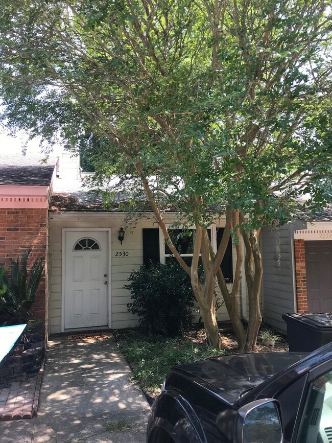 Photo - Spacious 1 BR 1 BA Available in July! House