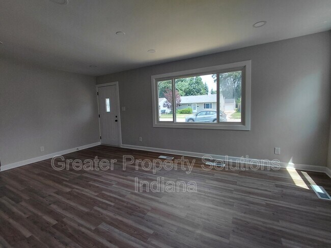 Foto del edificio - 8118 Robertson Pl