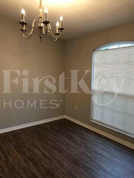 Foto del edificio - 6342 Hampton Pointe Cir