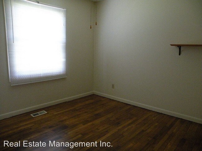 Foto del edificio - 4 br, 2 bath House - 100 Stratford Rd