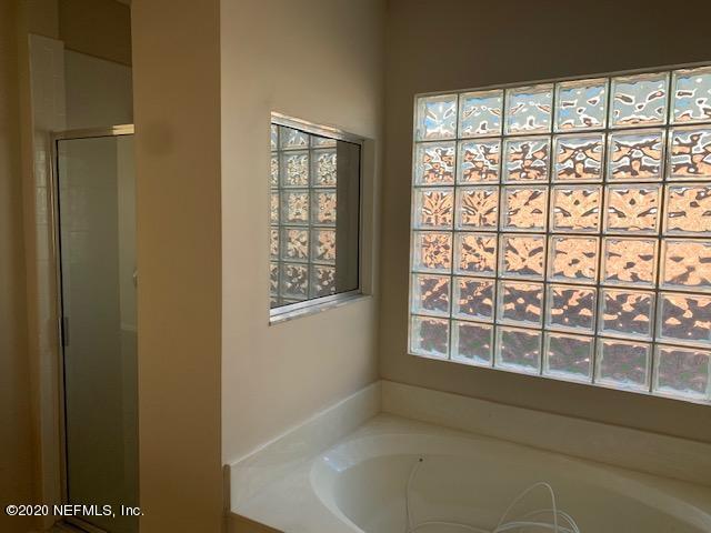 Foto del edificio - 2365 Creekfront Dr