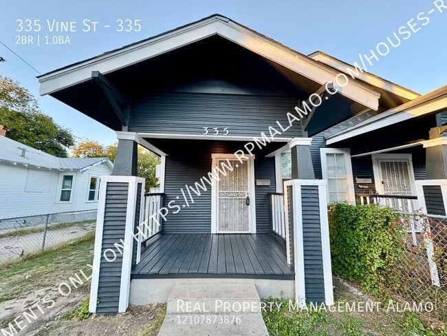 Building Photo - **APPLICATION RECEIVED** *MOVE IN SPECIAL*...